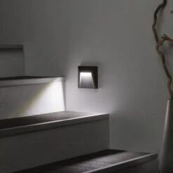 Balise LED Extérieure 1.5W En Saillie Au Mur Clover Blanc Froid 6000K -Éclairage Domestique 8566412 5