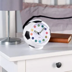 Réveil Enfant Analogique Garon Fille Réveil Matin à Piles Alarme Forme De Football Silencieux Sans Tic-Tac Lumineux Snooze Alarme Sonore Ascendante Chevet Réveil (Noir) -Éclairage Domestique 97634607 4